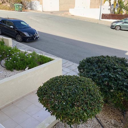 Beautiful 2 Bed Apartment In Peyia Valley, Paphos Exterior photo