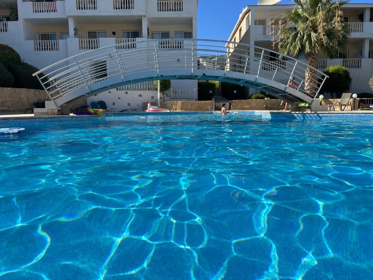Beautiful 2 Bed Apartment In Peyia Valley, Paphos Exterior photo