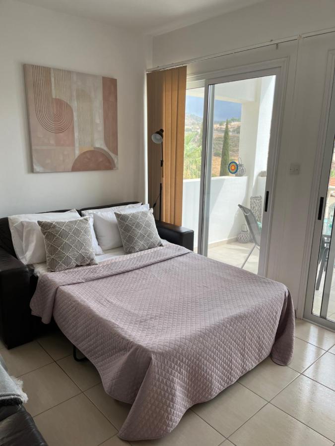 Beautiful 2 Bed Apartment In Peyia Valley, Paphos Exterior photo