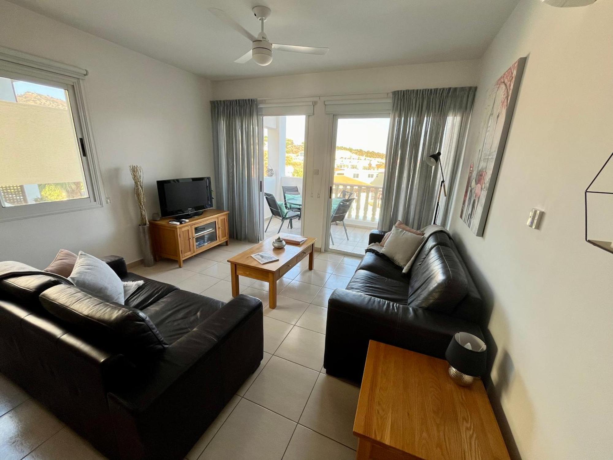 Beautiful 2 Bed Apartment In Peyia Valley, Paphos Exterior photo
